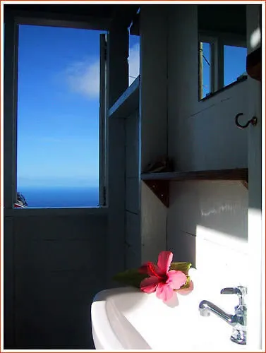 El Momo Cottages Windward Side Hotel